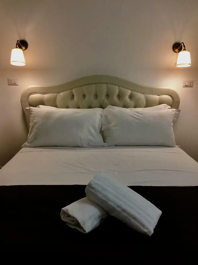 Suite 996 Milan